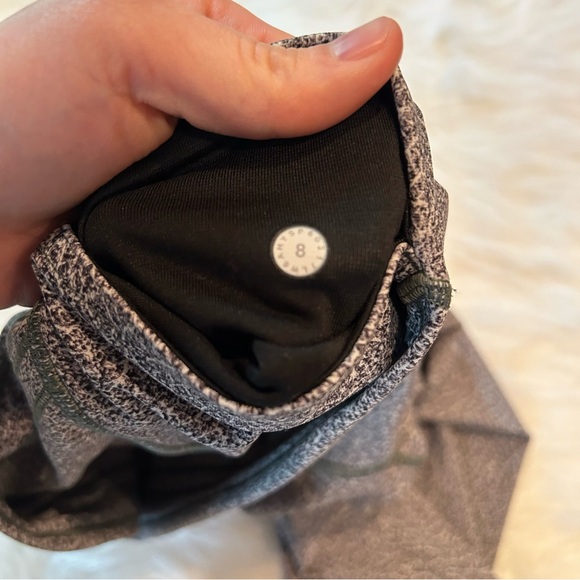 Lululemon Crop Leggings | 8 - Picture 6 of 9